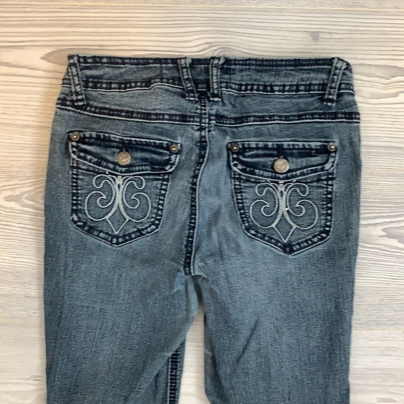 Dereon Jeans - Picture 5 of 5